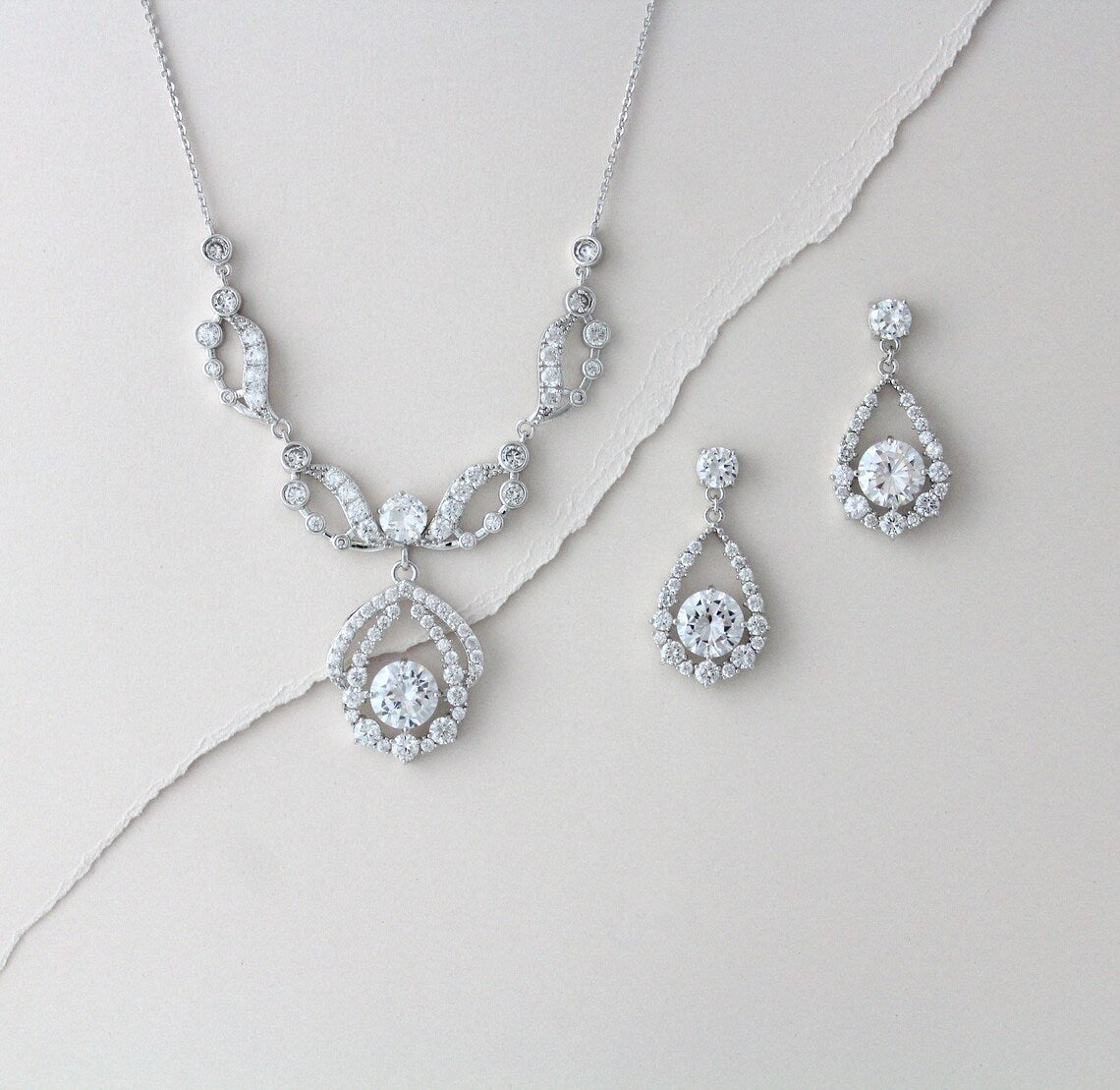 "Classic Elegance Halo Teardrop Jewelry Set
