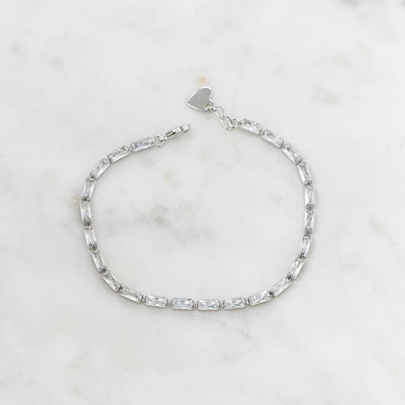 Elegant Bracelet with Baguette-Cut Stones