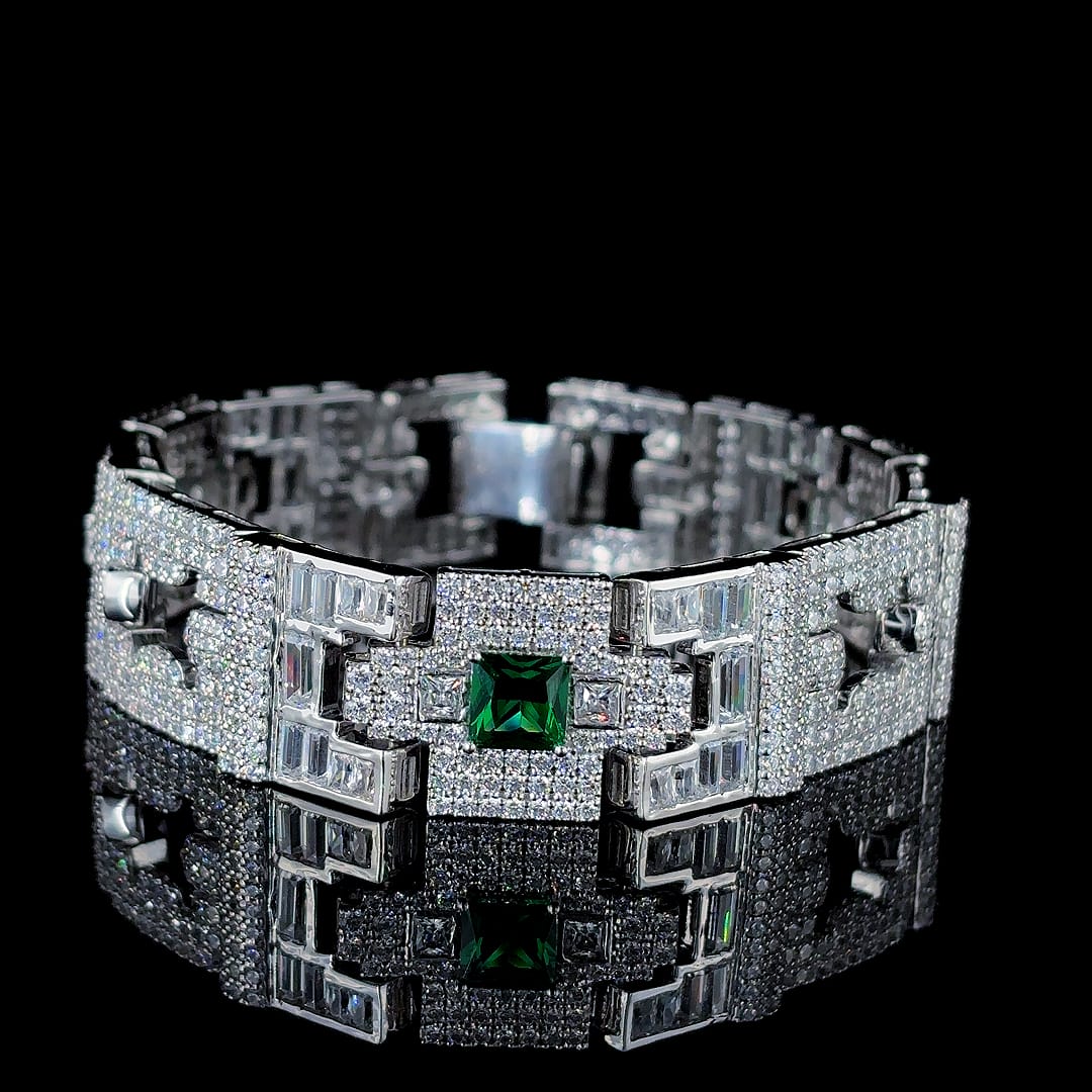 Emerald Radiance Luxe Bracelet